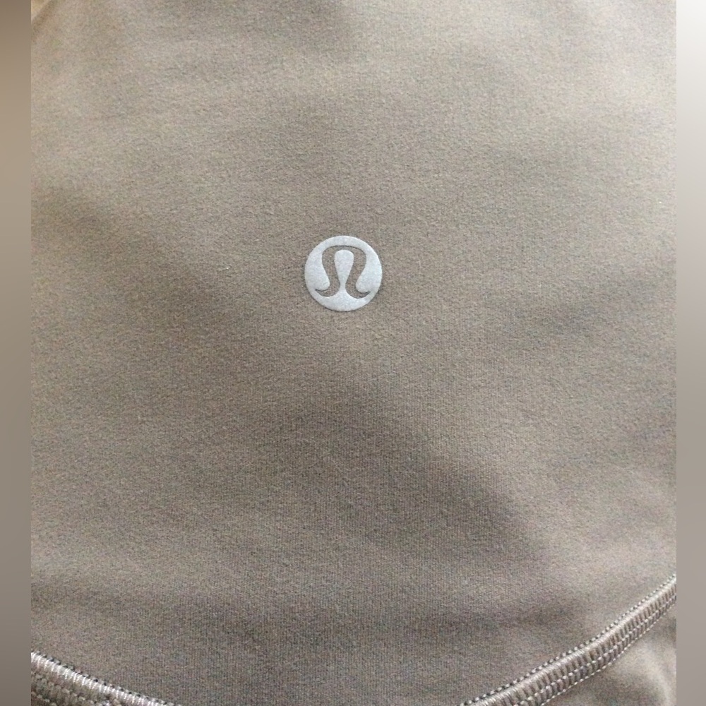 Lululemon Align High-Rise Short 6" in Nomad ~ Size 12 - Picture 8 of 8